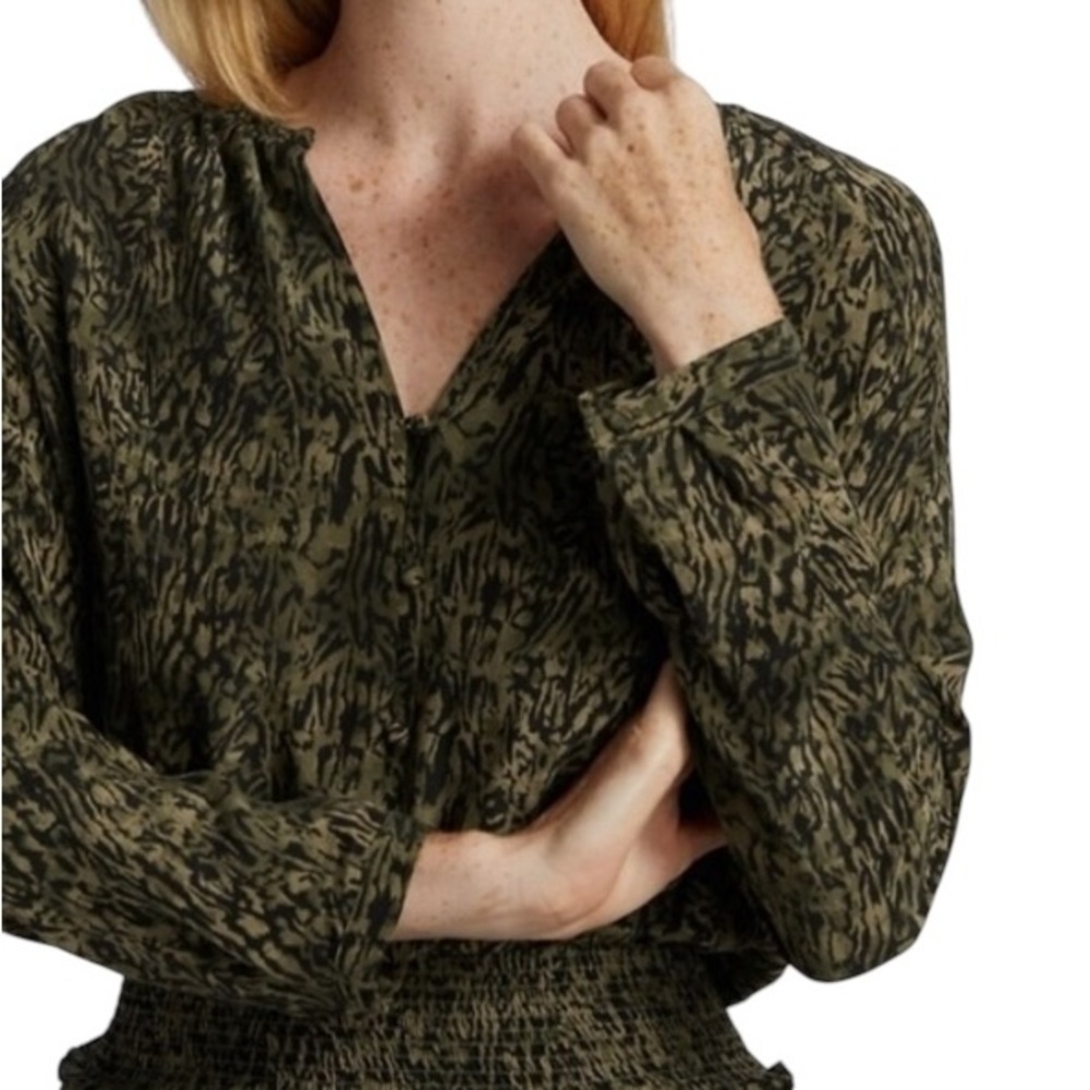 Rails Jasmine Olive Static Printed V Neck Smocked… - image 3